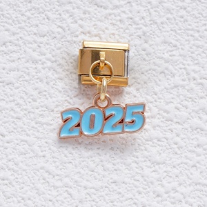 ขายส่งปี 2025 ชาร์มอิตาลีประดับเพชรพร้อมจี้ตัวอักษรคำว่ารักหลากสีสัน ผลไม้ ชาร์มอิตาลีสำหรับสร้อยข้อมือ - Product Image 3