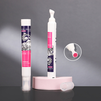 Tube cosmétique personnalisé de 10 ml, tube mince en PE blanc, applicateur de massage du cuir chevelu, tube cosmétique pour sérum de soin du cuir chevelu