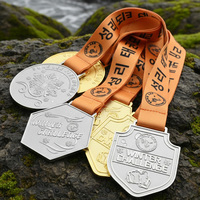 Médailles de sport en métal personnalisées en usine, plaquées or et argent, en alliage de zinc gaufré, pour marathons et courses de course à pied
