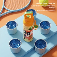 Nouvelle tasse isotherme en acier inoxydable 316 / Bouteille d'eau sport double usage à ouverture à une touche avec poignée portable, idéale pour l'extérieur