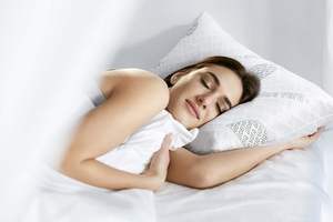 Juego de 2 almohadas de espuma viscoelástica ecológicas de tela de <span class=keywords><strong>Aloe</strong></span> <span class=keywords><strong>Vera</strong></span>, funda termorregulada adaptable con doble cremallera de 70 cm para dormir y acampar - Product Image 3