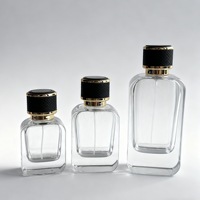 Flacon pulvérisateur atomiseur carré transparent de haute qualité de 50 ml avec bouchon en verre rouge sérigraphié