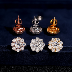 Nouvelle conception, stock en vrac de 12 mm, best-seller, hip-hop, rappeur, boucles d'oreilles à visser en argent sterling 925, moissanite VVS1 D, fleur - Product Image 1