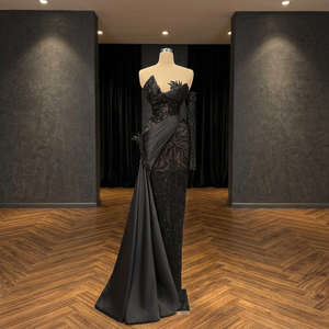 Elegant <b>Sheer</b> Back Satin Prom Dress With Lace Details Pattern Decoration Fitted Style Sweep Train Parties - Product Image 4