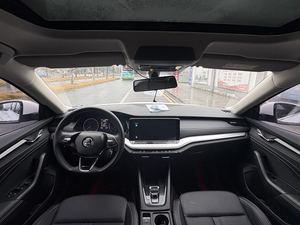 <span class=keywords><strong>Skoda</strong></span> <span class=keywords><strong>Octavia</strong></span> PRO <span class=keywords><strong>2021</strong></span> 1.4TSI Turbo Automático, Edición Deluxe con Asientos de Cuero, R16 y Cámara - Product Image 6