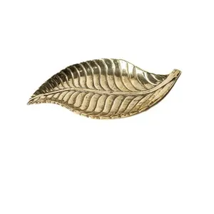 Plato de servicio de diseño de hoja de metal ecológico de calidad superior elegante duradero para uso en fiestas y eventos al mejor precio - Product Image 4