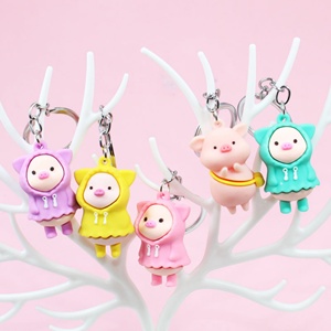 พวงกุญแจโปรโมชั่นแบบกำหนดเอง 3 มิติ รูปการ์ตูนหมูน่ารักสีชมพู ทำจากยาง PVC นิ่ม - Product Image 5