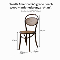 Ensemble de meubles modernes pour restaurant, pieds en fer noir, surface en bois avec table et chaises au design classique