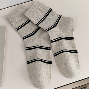 Autunno e <span class=keywords><strong>inverno</strong></span> calze a righe a metà tubo stile Preppy Casual cotone equipaggio calze da donna - Product Image 4