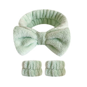 Ensemble de bandeaux de spa démaquillants GUIYAN personnalisables avec serviettes de poignet et détail en nœud pour le lavage du visage, les soins de la peau, les mariages et les fêtes - Product Image 2