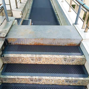 Azulejos de entrada de control de polvo antideslizantes modulares comerciales 200x200mm PVC/EVA personalizables lavables y con mechones - Product Image 3