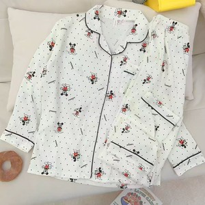 Ropa de dormir de algodón para <span class=keywords><strong>mujer</strong></span> para primavera otoño pijamas de manga larga cárdigan con solapa pantalones estampado 'Clouds' para el hogar TikTok Little Red - Product Image 3