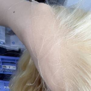 Bandeau ajustable avec <span class=keywords><strong>ligne</strong></span> de cheveux naturelle pré-épilée # Perruque frontale complète blonde <span class=keywords><strong>613</strong></span> - Product Image 2