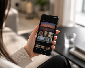 <span class=keywords><strong>Samsung</strong></span> S23+ (S916U) all'ingrosso, Scelta ideale per esigenze aziendali, Octa Core 5G sbloccato globalmente, Nero Phantom - Product Image 3