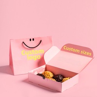 Boîtes de boulangerie biodégradables personnalisées avec poignée pour sushis, en carton rose, impression de logo quadricolore, emballage alimentaire en gros