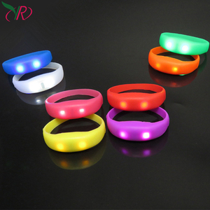 Pulseras Inteligentes con Luces LED Activadas por Sonido para Fiestas de Año Nuevo, Pulseras Luminosas para Conciertos - Product Image 5