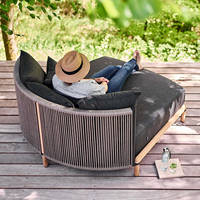 Ensemble de mobilier de jardin moderne en teck pour terrasse, résistant à l'eau et aux UV, avec tissage en rotin, idéal pour villa et salle à manger