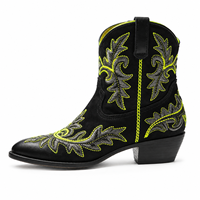 Bottes de cowboy noires brodées sur mesure pour femmes, bottines western vert néon à bout pointu et talon carré, vente en gros, OEM, ODM, usine 2026
