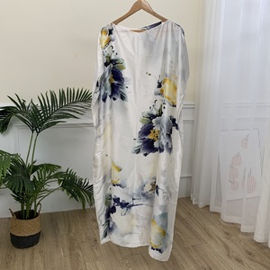 Disponible dès maintenant : Robe longue de plage pour femme, protection solaire, style châle-écharpe, idéale pour l'été - Product Image 1