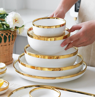 Drop Shipping Ensemble de vaisselle en porcelaine blanche de luxe nordique Assiette en céramique domestique Bol à soupe Vaisselle de camping en mélamine