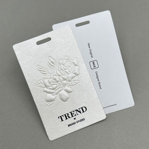 Étiquettes personnalisées pour vêtements féminins, gaufrage 3D, marquage à chaud, étiquettes de vêtements en papier écologique pour sacs et chaussures - Product Image 3