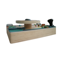 Simulateur de conduite en bois avec volant, levier de vitesses et tableau de bord multifonctionnel avec effets lumineux et sonores