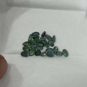 Lot de pierres précieuses d'Alexandrite naturelle en vrac à vendre, taille demi-carat, colis en vrac, pierres précieuses d'Alexandrite naturelles changeant de couleur - Product Image 1