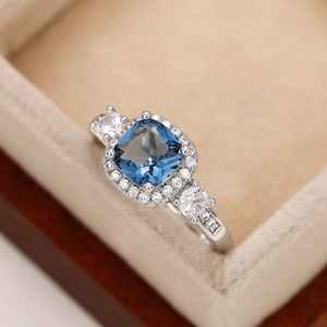 Anello Nuziale con Zirconi Colorati per Donne, Elegante Gioiello da Sposa alla Moda, Set Regalo - Product Image 3