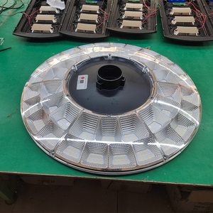 ไฟถนนโซลาร์เซลล์ UFO รุ่นใหม่ 1000W กันน้ำ IP65 ไฟสปอร์ตไลท์โซลาร์เซลล์ 450LED โคมไฟเสาสำหรับลานบ้าน ถนน และภูมิทัศน์ - Product Image 6