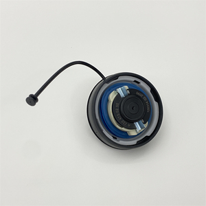STZT 2224700205 Bouchon <span class=keywords><strong>de</strong></span> réservoir <span class=keywords><strong>de</strong></span> carburant pour <span class=keywords><strong>Mercedes</strong></span> Benz 1684700205 2114700405 2154700105 2214700605 2304700205 2304700405 - Product Image 2