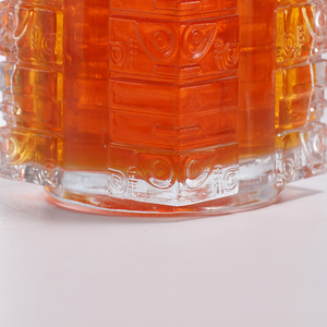 Bouteilles en verre carrées personnalisées par des designers avec bouchon en liège et motifs exquis pour les vins <span class=keywords><strong>de</strong></span> fruits, les liqueurs, le whisky, la tequila - Product Image 5