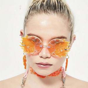 Gafas de Sol Redondas sin Montura para Mujer, Divertidas y a la Moda 2020, Gafas de Sol para Fiesta con Protección UV400, Diseño de Luna Poligonal y Smiley - Product Image 1