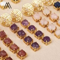 Anting-anting gantung motif bunga dengan batu persegi facet Lapis Lazuli dan Rose Quartz alami berlapis emas 18K, bertabur CZ mikro pave, dan detail filigree.