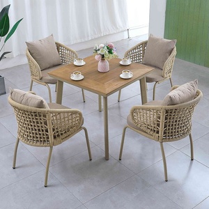 Porche En Plastique Bois Table Carrée 4 Places Chaises Meubles En Plein Air Jardin Corde En Aluminium Ensemble De Salle À Manger - Product Image 1