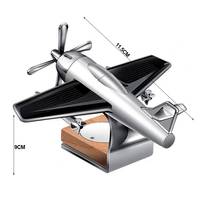 Rafraîchisseur d'air pour voiture Décoration d'avion solaire Diffuseur de parfum Pilote rotatif Parfum de voiture Parfum d'intérieur Accessoires d'intérieur