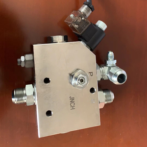 Produits les plus vendus : Diviseur de débit hydraulique compatible avec les pelles rétrocaveuses Case 3cx, 3dx, 4dx, 580 pour l'installation de marteaux brise-roche - Product Image 2