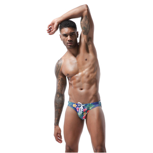 Плавки мужские с заниженной талией, дизайнерские пикантные трусы, пляжные шорты для плавания, с принтом, лето - Product Image 2
