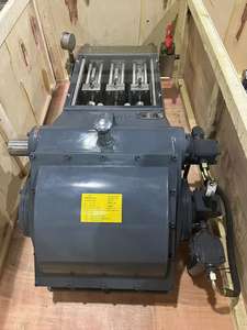 Bomba de Pistón de Alta Presión Triplex de 480-1600 Bar para Limpieza Industrial y Astilleros - Product Image 4