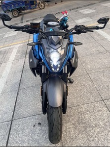 <span class=keywords><strong>Moto</strong></span> Naked 400NK 400cc, bicylindre en parallèle, refroidissement liquide, ABS, 42 CV, EFI, 6 vitesses, mode Sport/Eco, maniabilité agile - Product Image 6