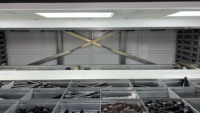 Sistema de Almacenamiento Vertical Inteligente con Módulo de Elevación, Control PLC, Software WMS, Capacidad de 1000 kg, Construcción de Acero Q235 para Recolección de Piezas