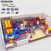 Equipo de juegos interior comercial directo de fábrica: Piscina de bolas multizona temática, torre de escalada, toboganes multivía y trampolín.