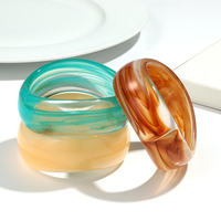 Mode femmes coloré acrylique gros bracelets motif ondulé irrégulier cadeau résine Bracelet large Bracelet bracelets pour les femmes