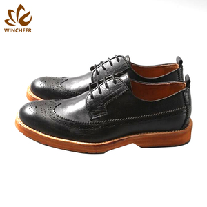 Chaussures en cuir noir classiques pour hommes, de haute qualité, originales, en cuir véritable, vente en gros, dernières nouveautés - Product Image 4