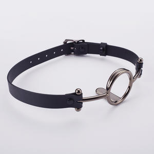 Üst satış Pu deri erotik seks oyuncak Metal o Ring Gag ayarlanabilir deri kemer ile O halka açık ağız örümcek Gag - Product Image 6
