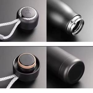 Bouteille isotherme sport en acier inoxydable double paroi grande capacité, nouveau design portable avec cordon, cadeau idéal pour homme - Product Image 5