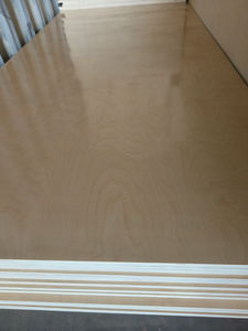 Pannello di <span class=keywords><strong>Compensato</strong></span> Cinese 4x8 / 12 <span class=keywords><strong>mm</strong></span> in Betulla Russa Baltica con Rivestimento UV per Mobili, Prezzo all'Ingrosso - Product Image 3