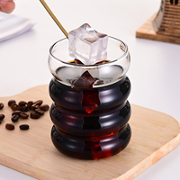 Tasse à café en verre à haute teneur en borosilicate Verrerie ondulée Verres à boissons en forme de vague pour eau de jus de café glacé
