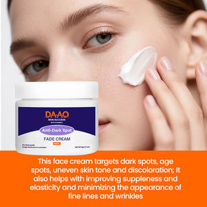 Crème éclaircissante pour le visage avec logo personnalisé OEM, lotion à la niacinamide, vitamine C, rétinol pour la réduction des taches brunes - Product Image 3