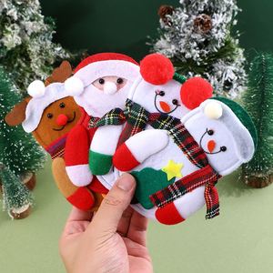 Ensemble de décorations de table de Noël : accessoires festifs pour couverts et bouteilles de vin (Père Noël, Bonhomme de neige, chapeau), collection cadeau couteau-fourchette - Product Image 4