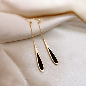 Pendientes Largos con Borlas Negras Estilo Europeo y Americano, Nuevos Accesorios de Lujo para Fiestas, Joyería para Mujer - Product Image 3